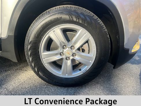 Used 2021 Chevrolet Trax LT w/ Driver Confidence Package image 2