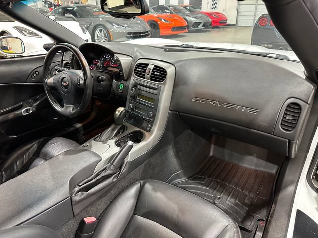 Used 2007 Chevrolet Corvette Coupe w/ Preferred Equipment Group RWD image 8