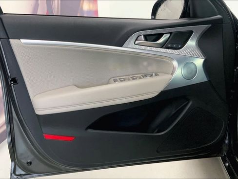 Used 2023 Genesis G70 2.0T w/ Sport Prestige Package image 25