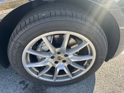 Used 2017 Porsche Macan S image 11