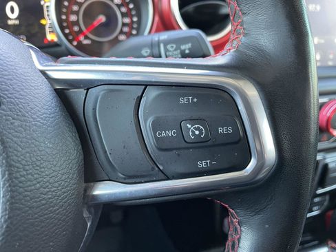 Certified 2022 Jeep Gladiator Rubicon w/ Cold Weather Group image 16