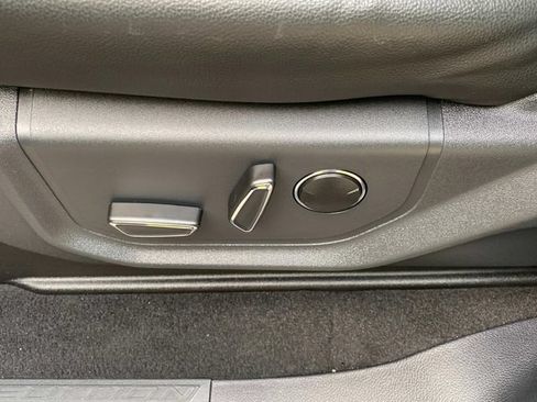Used 2023 Ford Expedition Limited RWD image 15