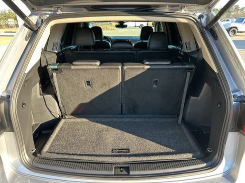 Used 2024 Volkswagen Atlas SE image 38