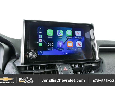 Used 2024 Toyota RAV4 XLE FWD image 15