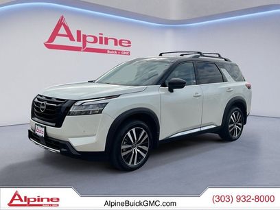 Used 2024 Nissan Pathfinder Platinum w/ Lighting Package (N92)