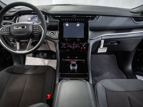 New 2025 Jeep Grand Cherokee Laredo X w/ Luxury Tech Group I image 20