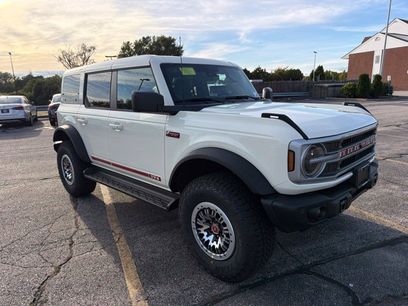 New 2026 Ford Bronco Outer Banks w/ Sasquatch Package