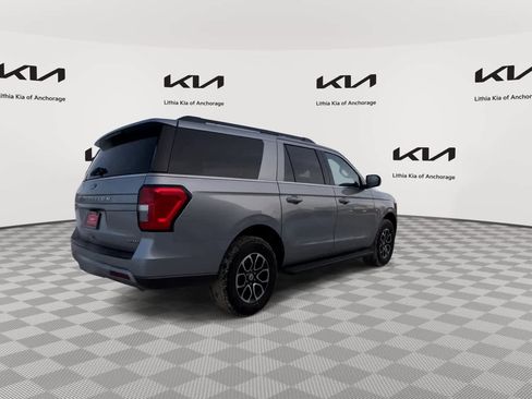 Used 2023 Ford Expedition Max XLT image 8