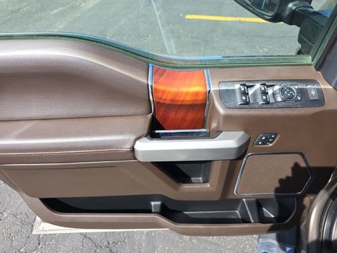 Used 2022 Ford F350 King Ranch w/ Chrome Package image 9