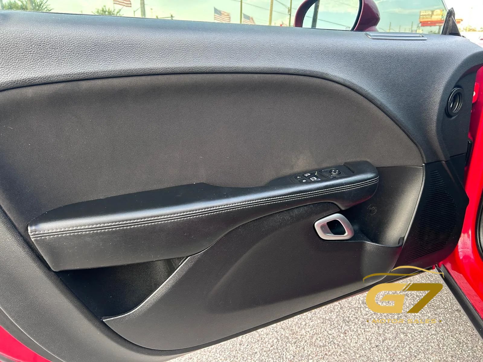 Used 2017 Dodge Challenger SXT RWD image 14