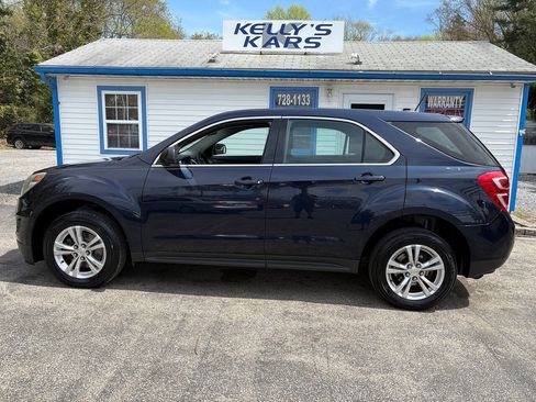 Used 2017 Chevrolet Equinox LS FWD image 3
