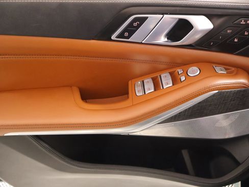 Used 2025 BMW ALPINA XB7 image 18