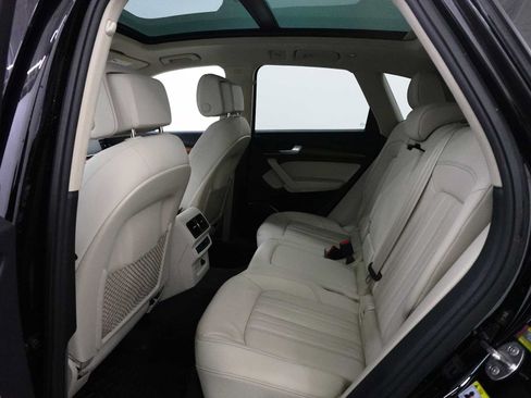 Used 2023 Audi Q5 2.0T Premium w/ Convenience Package AWD/4WD image 26