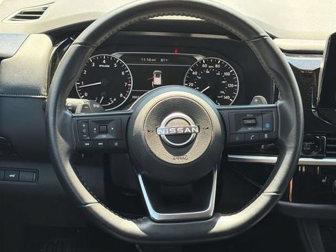 Certified 2025 Nissan Pathfinder SV FWD image 8