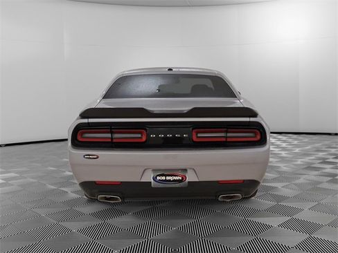 Used 2016 Dodge Challenger SXT w/ Driver Convenience Group image 4