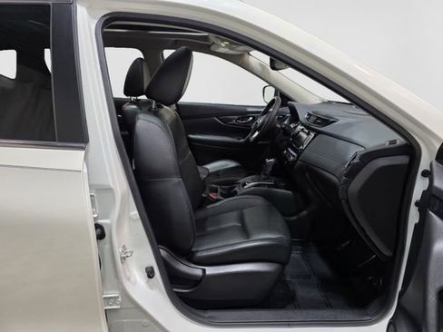 Used 2018 Nissan Rogue SL w/ Premium Package AWD/4WD image 34