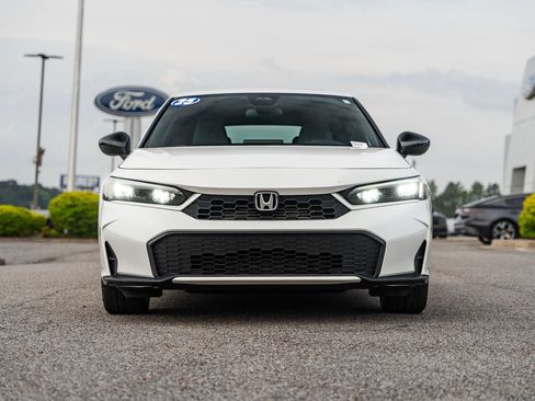 Used 2025 Honda Civic Sport image 2