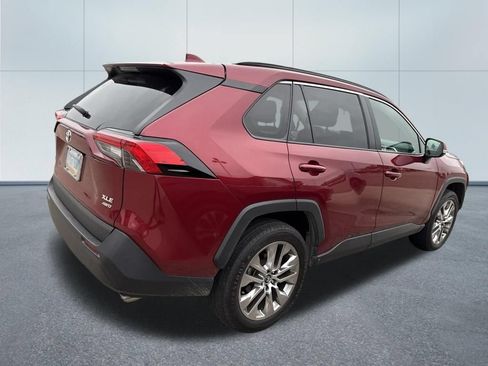 Used 2021 Toyota RAV4 XLE Premium AWD/4WD image 12
