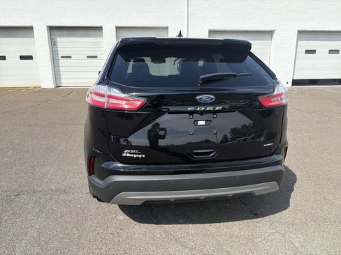 Used 2024 Ford Edge SEL w/ Convenience Package AWD/4WD image 4