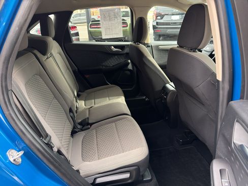 Used 2020 Ford Escape SE image 10