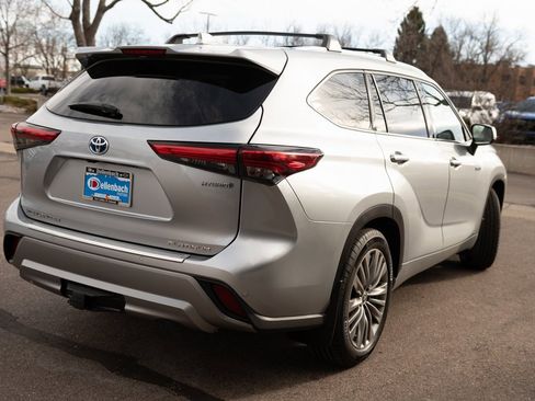 Used 2021 Toyota Highlander Platinum image 8