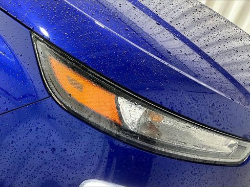 Used 2025 Hyundai Venue Limited image 12