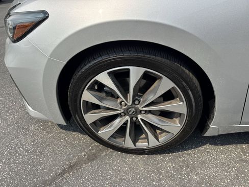 Used 2023 Nissan Maxima Platinum w/ Sport Mat Group image 15