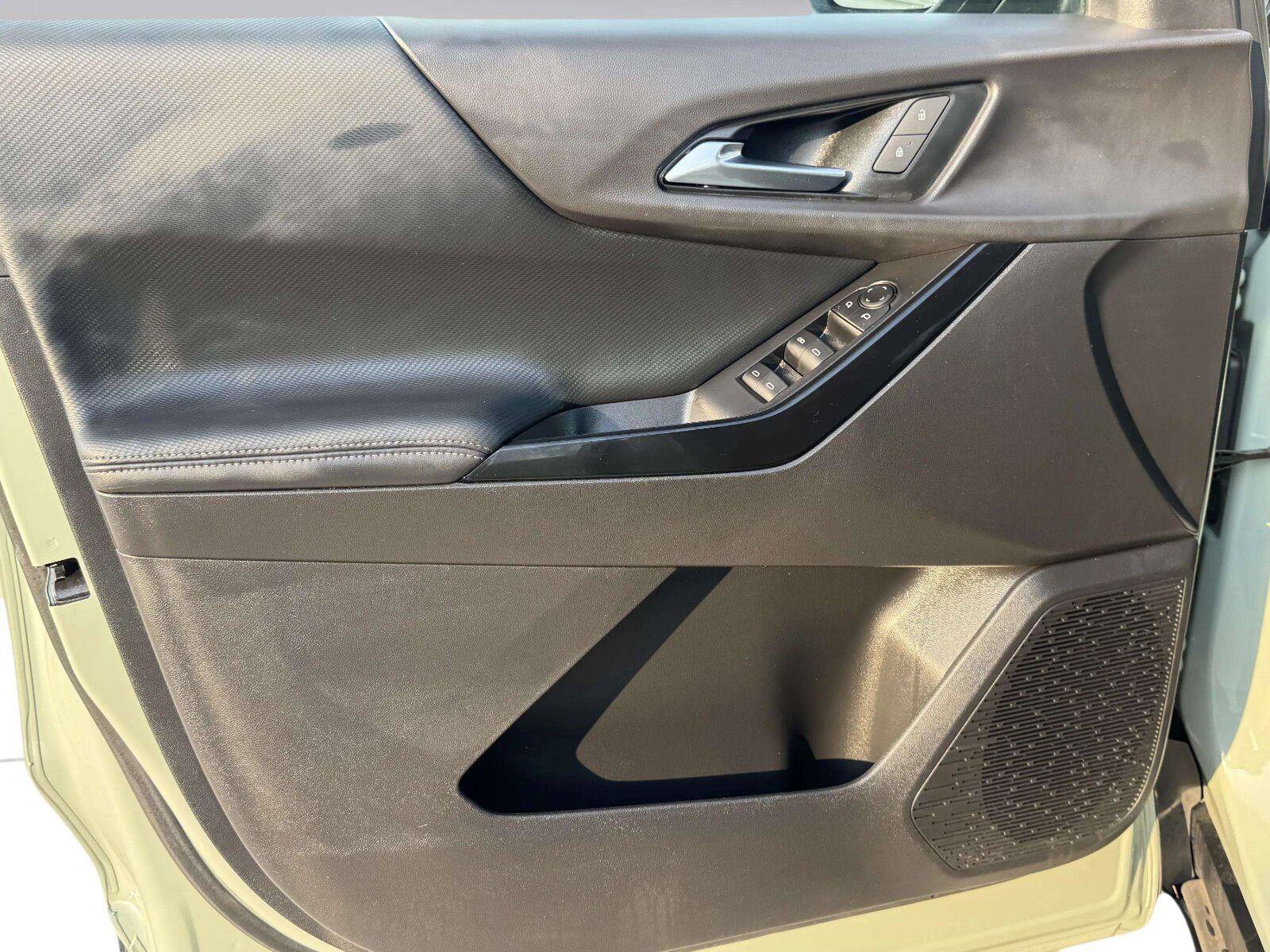 Used 2025 Chevrolet Equinox LT AWD/4WD image 18
