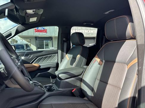 Used 2025 GMC Canyon AT4 w/ AT4 Premium Package image 20