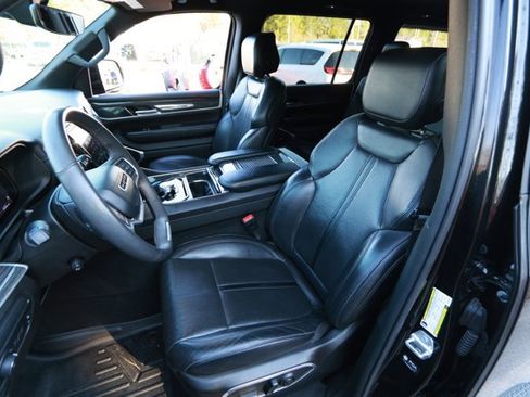 Used 2022 Jeep Wagoneer Series II image 26