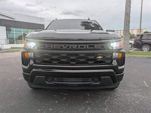 Used 2023 Chevrolet Silverado 1500 Custom image 9