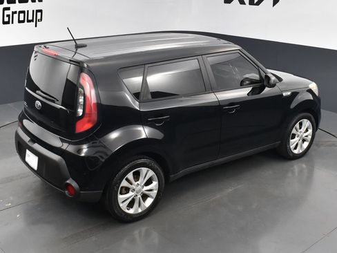 Used 2015 Kia Soul + FWD image 13