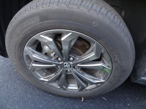 Used 2023 Toyota RAV4 Limited image 14