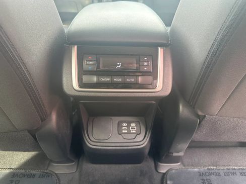 Used 2024 Subaru Ascent Premium AWD/4WD image 14
