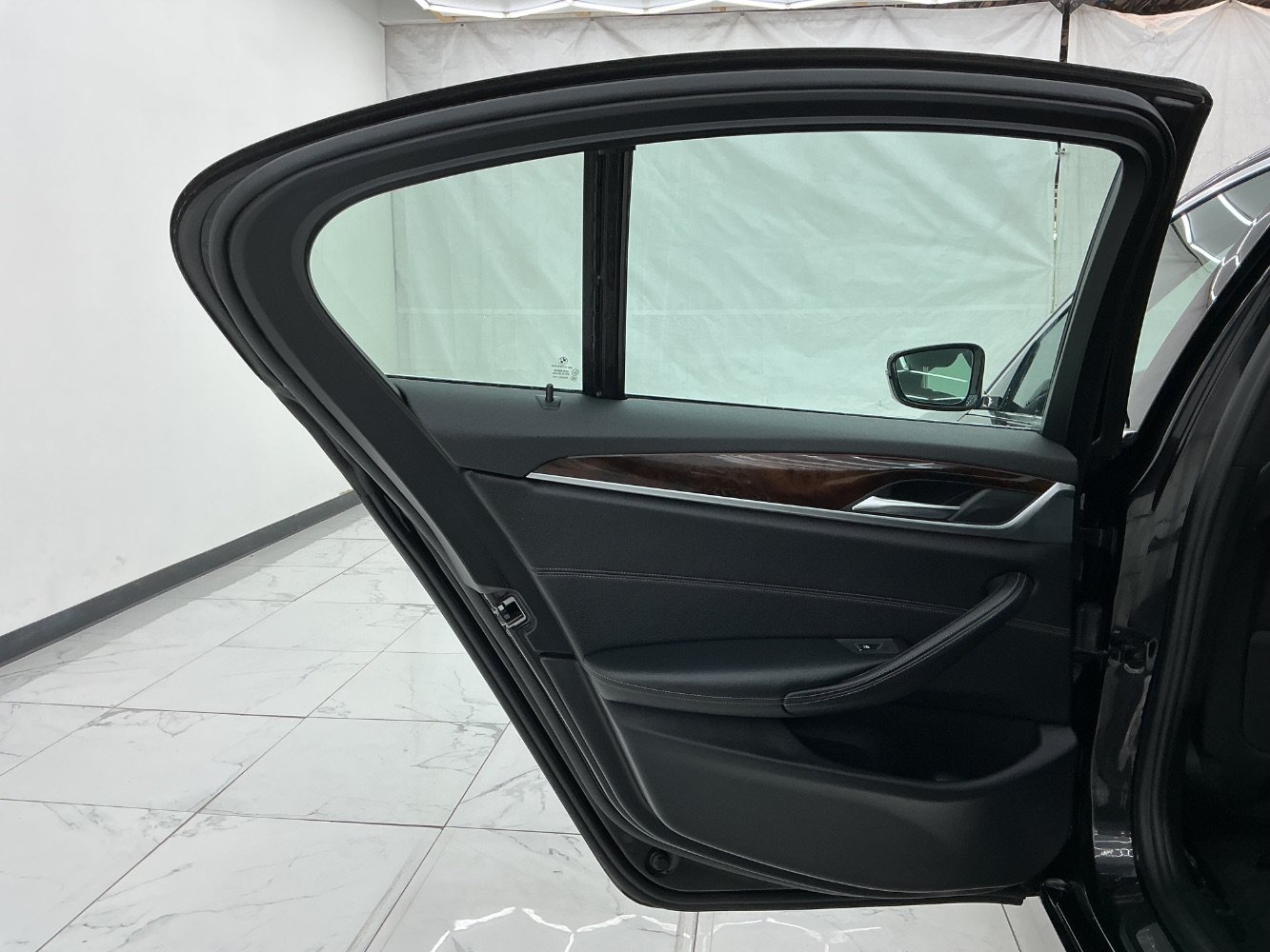 Used 2017 BMW 530i xDrive AWD/4WD image 24
