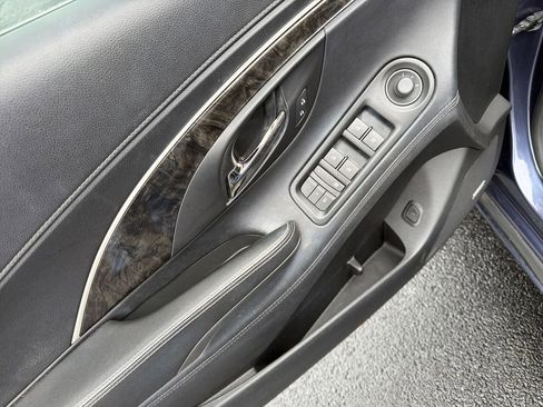 Used 2015 Buick LaCrosse Premium image 13