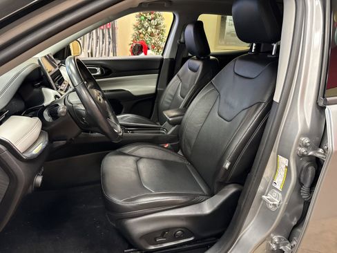 Used 2022 Jeep Compass Limited w/ Sun and Sound Group image 6