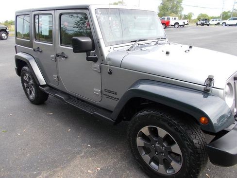 Used 2016 Jeep Wrangler Unlimited Sport image 11