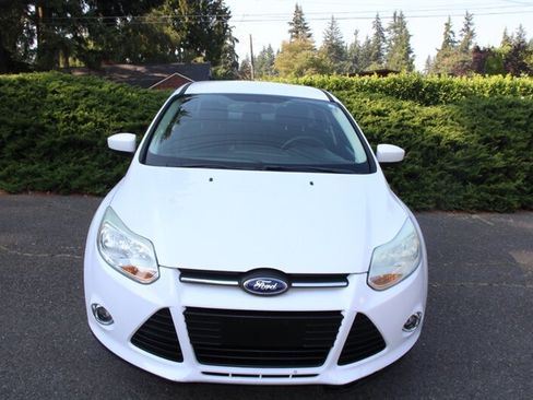 Used 2012 Ford Focus SE FWD image 9
