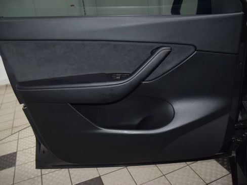 Used 2022 Tesla Model Y Performance AWD/4WD image 44