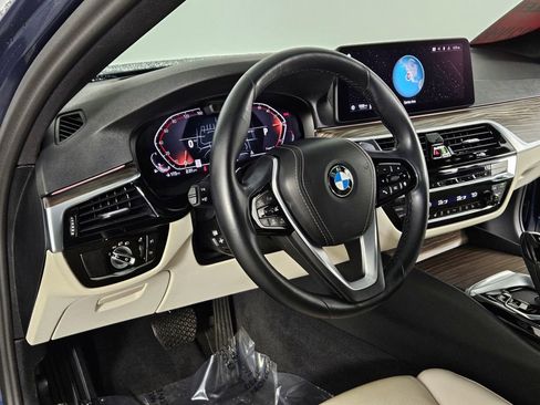 Used 2023 BMW 540i w/ Executive Package image 31