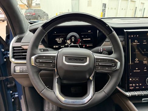New 2026 GMC Acadia Denali Ultimate AWD/4WD image 13