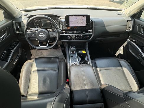 Used 2023 Nissan Pathfinder SL w/ SL Premium Package AWD/4WD image 23