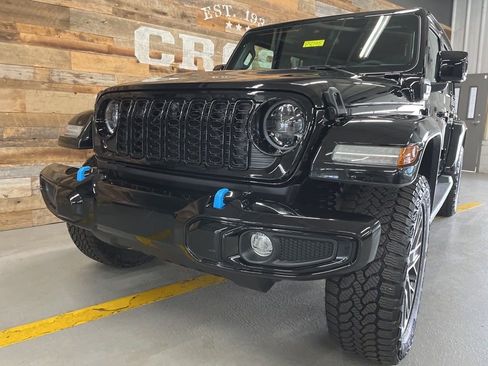 Used 2024 Jeep Wrangler High Altitude image 14