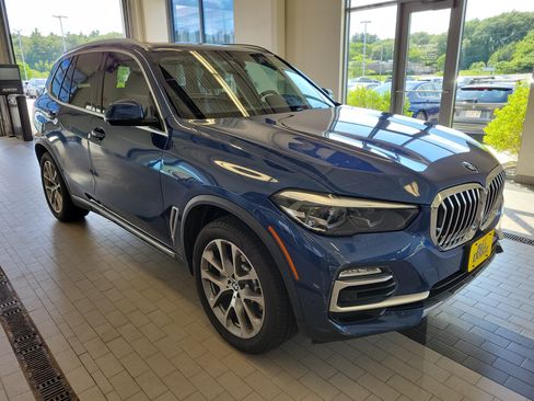 Used 2020 BMW X5 xDrive40i w/ Convenience Package AWD/4WD image 3
