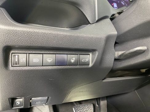 Certified 2021 Toyota RAV4 SE image 13