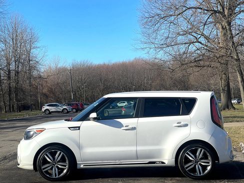 Used 2016 Kia Soul + w/ Soulful Package image 17