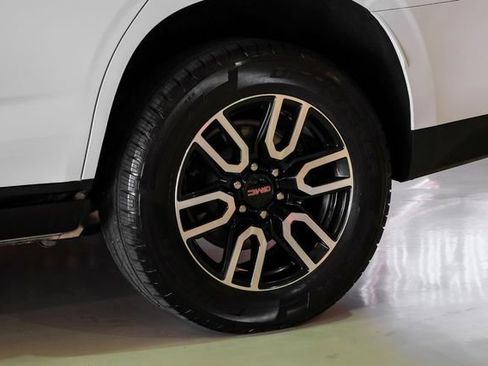 Used 2021 GMC Yukon AT4 w/ AT4 Premium Package AWD/4WD image 59