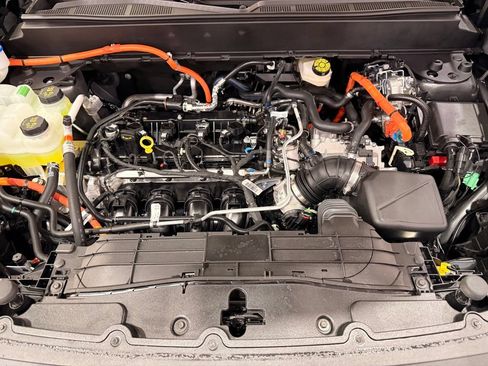 Certified 2025 Ford Maverick XLT FWD image 7