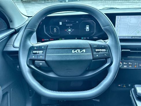 Certified 2025 Kia EV6 Light RWD image 14